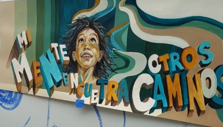 Pintan un mural para generar conciencia y visibilizar la dislexia