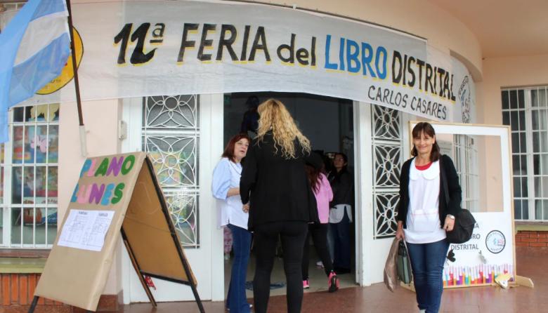 Comenzó la XIV Feria Distrital del Libro en la Escuela Nº 2 de Casares