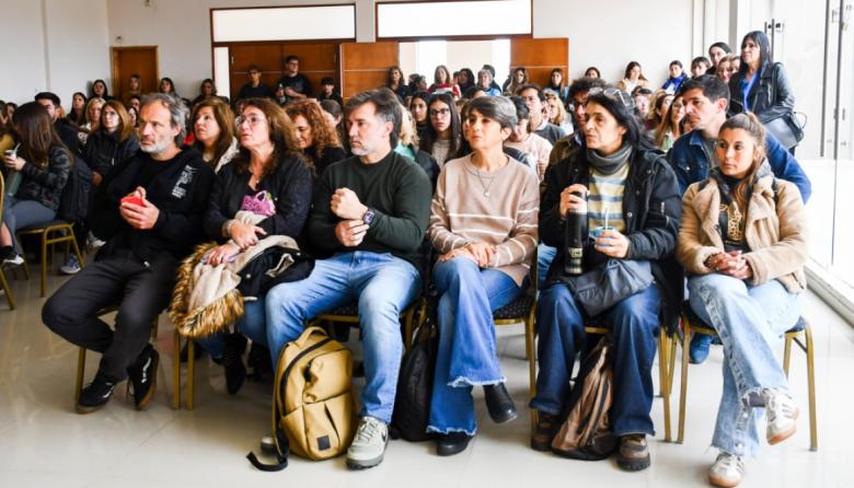 Sin concejales de la oposición, se realizó la 3º Jornada Municipal En-Redes