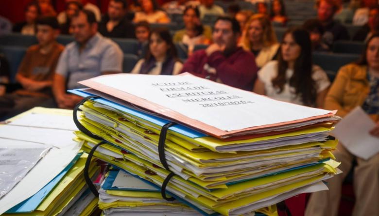 Se realizó la firma de escrituras de inmuebles en Trenque Lauquen y Casares