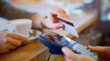 Comenzó a regir en todo el país el sistema de propina electrónica