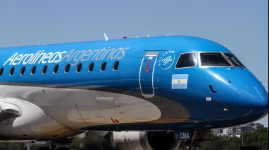 Los funcionarios del Estado ya no estarán obligados a contratar a Aerolíneas Argentina