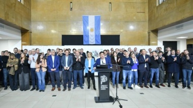 El peronismo bonaerense cerró filas para bancar a Kicillof y repudiar a Milei