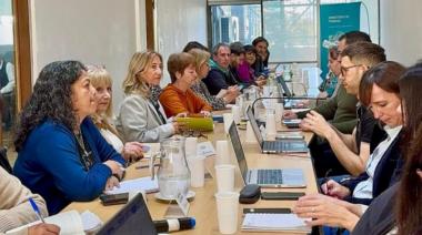 Paritaria: docentes y estatales rechazaron la oferta salarial de la Provincia
