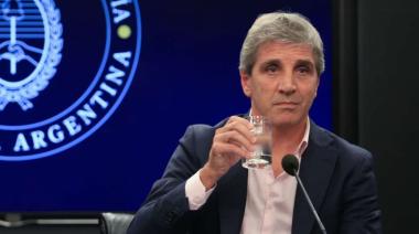 Caputo avanza con medidas para usar dólares “sin dar explicaciones”