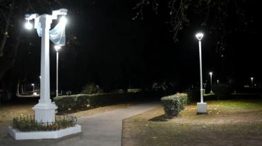 La plaza de Comodoro Py estrenó iluminación LED