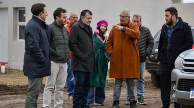 Barenghi recorrió obras de viviendas junto a autoridades provinciales