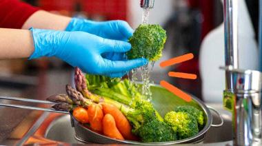 Dictan curso presencial de manipulación segura de alimentos en Beruti