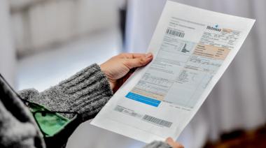 El Gobierno analiza recortar subsidios a la luz en invierno y al gas en verano