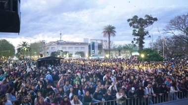 Fiesta de la Primavera en Trenque Lauquen: una multitud disfrutó en plaza San Martín
