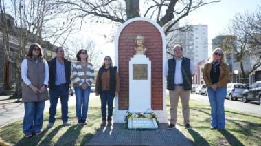 Acto por el Día del Maestro: destacaron la labor de los docentes del distrito
