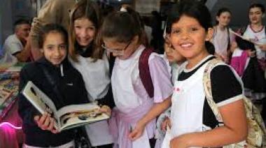 Comenzó la XIII Feria Distrital del Libro en la Escuela Primaria Nº2