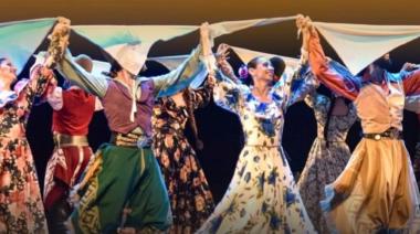 El Ballet Folklórico Nacional brilló en Carlos Casares ante una plaza colmada