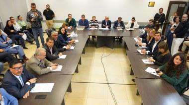 La oposición quiere una Bicameral para controlar el endeudamiento de Kicillof