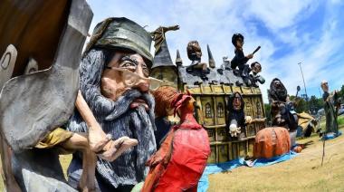 Fin de Año: La Plata se prepara para la tradicional quema de muñecos