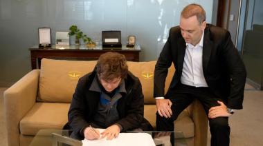 ¿Cuáles son las claves de la reforma laboral que busca implementar Milei?