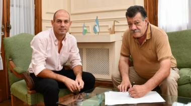 Asumió Esteban Burga y prometió una gestión “de puertas abiertas”