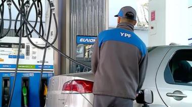 Nafta más cara: el Gobierno subió el impuesto al combustible para enero