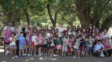 Papá Noel repartió golosinas en la Casa del Niño de Trenque Lauquen