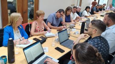 Docentes y estatales bonaerenses rechazaron una suba salarial del 2%