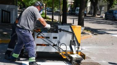 Avanza la demarcación de sendas peatonales frente a los colegios