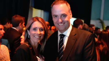 “Quería que me acompañe”: la insólita explicación de Adorni por el viaje de su esposa en el avión presidencial