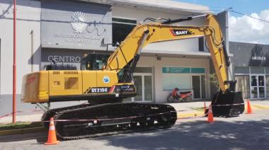 El Municipio adquirió una excavadora 0 kilómetro para 30 de Agosto