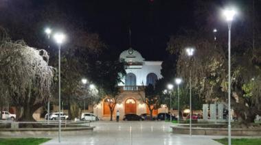 Carlos Casares puso en marcha el plan de recambios de luminarias