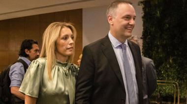 Piden investigar si otras parejas viajaron en el avión presidencial