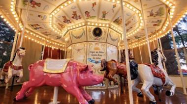 Recaudan fondos para renovar la histórica calesita de la Plaza Eva Perón