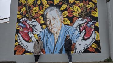 Inauguran un mural homenaje a René Favaloro en Carlos Casares