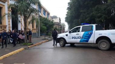 Presentan ley para que los padres paguen por falsas amenazas en las escuelas