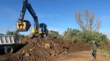 Avanzan los trabajos de relleno y prevención hídrica con más de 120 viajes de escombros