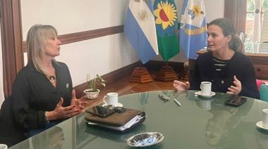 Gentile recibió a la nueva Inspectora Jefa Regional de Educación