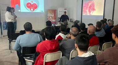 Gran convocatoria en charla sobre eficiencia energética para la industria