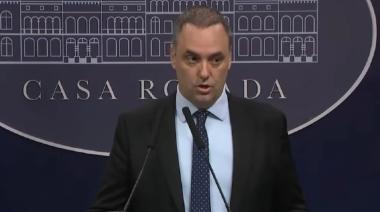 Adorni dijo que pagó por sus viajes, pero evitó responder sobre su patrimonio