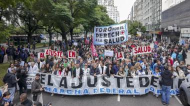 Reclamo por más presupuesto: masiva marcha por la salud pública a Plaza de Mayo