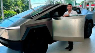 Quién es el diputado libertario que llevó al Congreso una camioneta Tesla