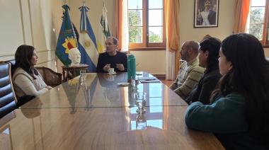 Stadnik se reunió con docentes de El Billar por el estado de los caminos