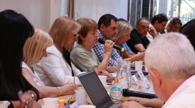 Los gremios docentes bonaerenses endurecen sus reclamos a Kicillof