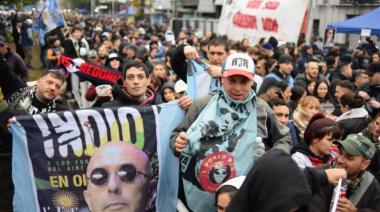 Multitudinaria despedida al Indio Solari en el Parque Domínico de Avellaneda