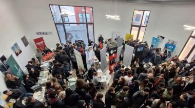 La Feria de Educación y Empleo convocó a cientos de jóvenes
