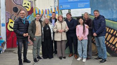 La Escuela de Educación Artística ahora se llama Ángel Bustamante