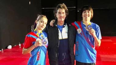 Dos jóvenes taekwondistas nuevejulienses subieron al podio en Brasil