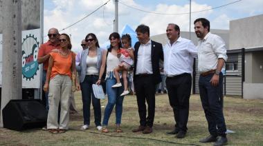 Kicillof y Recoulat inauguran el Centro de Salud Mental y entregan escrituras