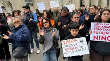 Masiva marcha en Bolívar por la ola de envenenamiento de perros