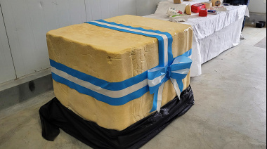 Presentaron el queso gigante de 1.000 kilos elaborado en la cuenca láctea Villa María