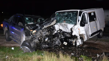 Accidente de la combi de la UTN: falleció el acompañante de la camioneta y hay cadena de oración por los dos jóvenes internados en Trenque Lauquen