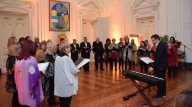 Coral Reencuentro celebra 38° años de trayectoria en el Salón Blanco