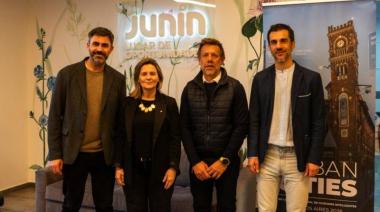Gentile participó en Junín de un encuentro sobre ciudades inteligentes